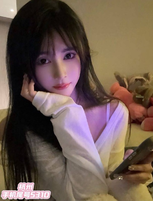 杭州香蕉天然C杯168cm无整形爱健身不催不事