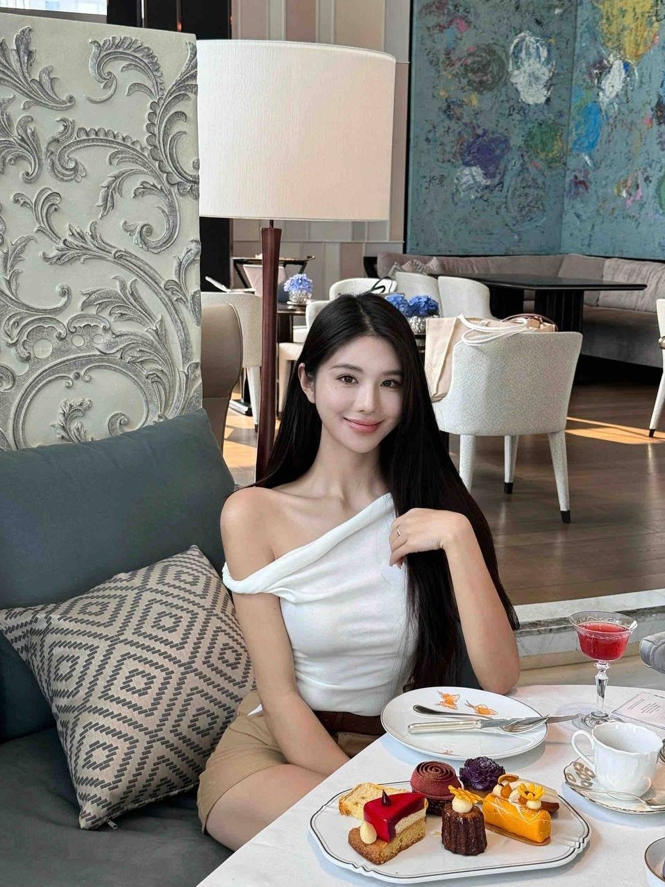 杭州萧山 香蕉 172cm 92斤 E胸 童颜巨乳 温柔如水