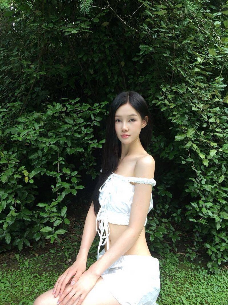 广州王子诺 极品学生安安 皮肤白嫩三点粉 真胸天然C