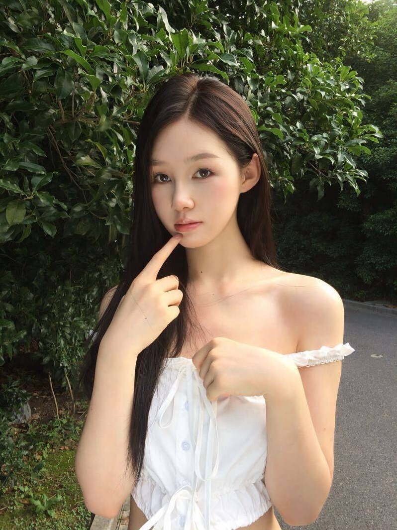 广州王子诺 极品学生安安 瑜伽健身 一字马蜜桃臀