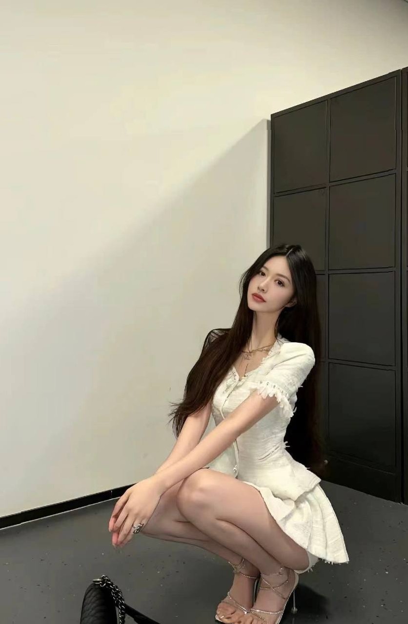 深圳南山 展台模特 175cm 长腿细腰 可纯可御 谈吐佳