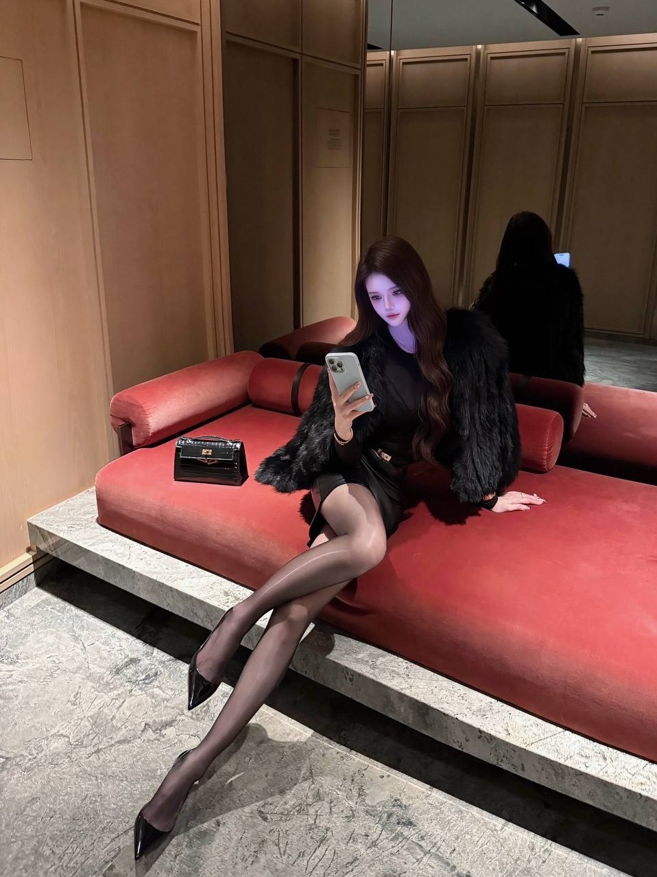 广州杨弈网红模特高白纯外冷内热肤白貌美身材匀称