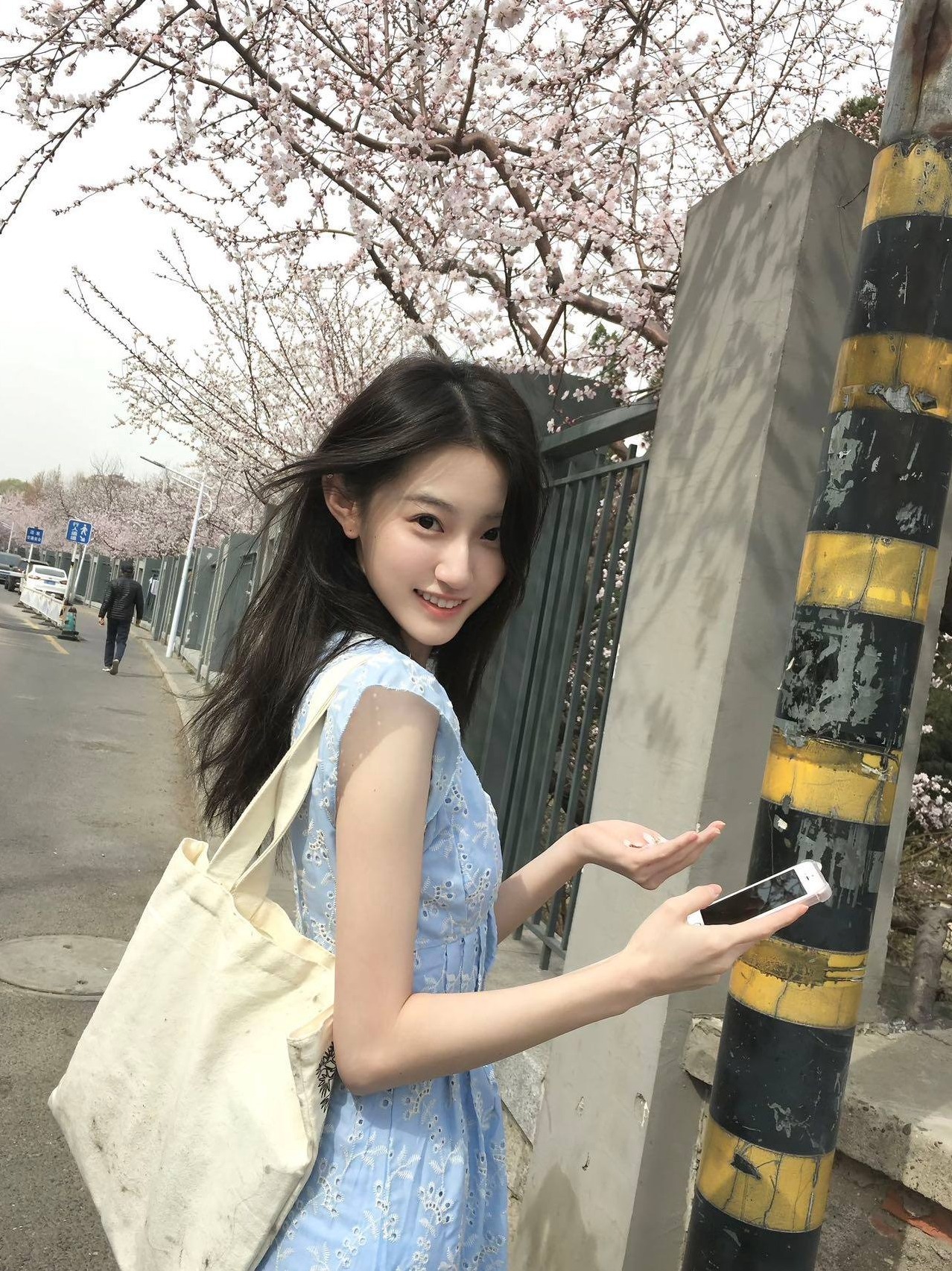上海静安沪老四御姐网红 身高172cm C罩杯 真实可验