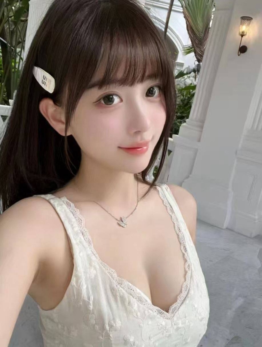 深圳 小糖豆 笑容如春日暖阳 肌肤白嫩 腰肢纤细