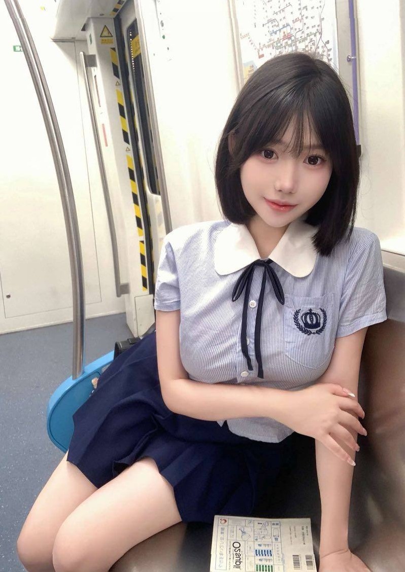 广州杨弈 05年南方女孩 白虎馒头 会吸会夹 全自动 高挑168 真胸