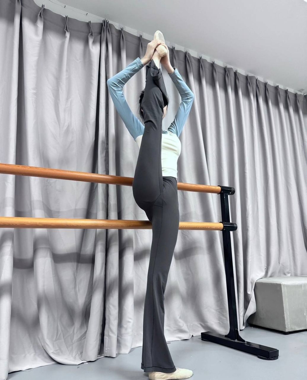 广州170纯欲舞蹈生 筷子腿 零整 服务认真 极好调教