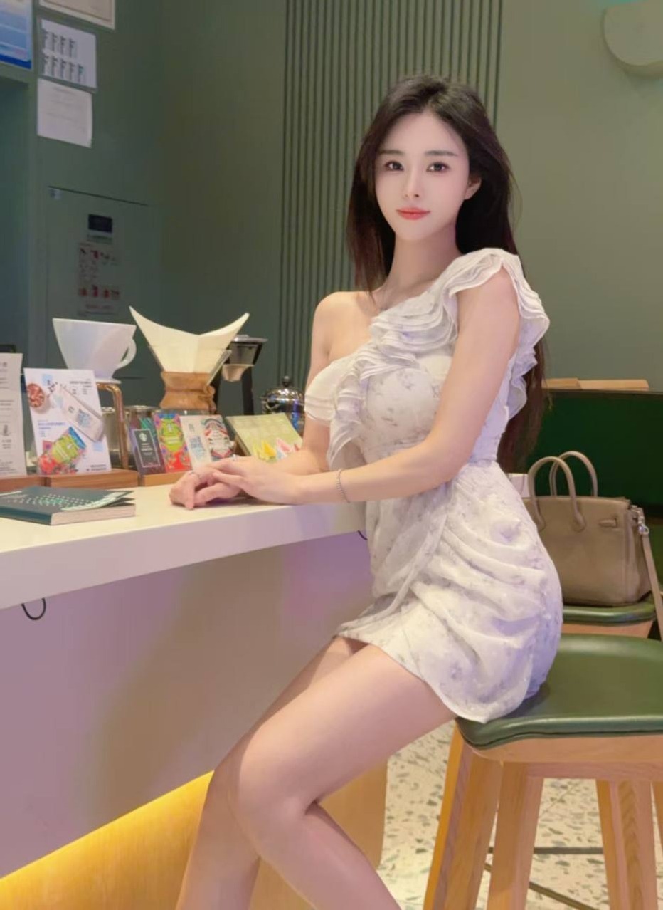 长沙雨花甜心小鹿天然妈生脸身高168cm 上门按摩