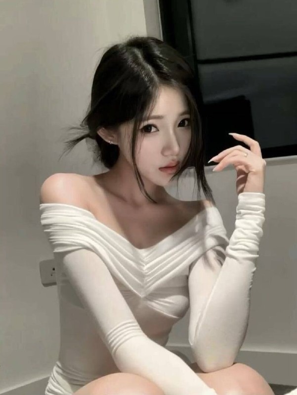 深圳安娜苏 172C 06网红 湖北人 48KG 性感小女友