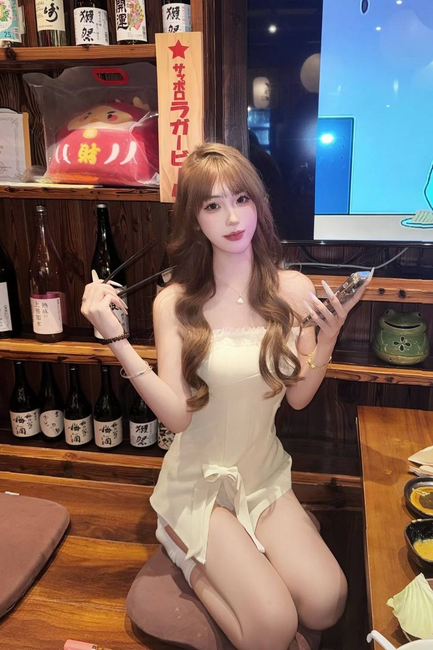 广州天河文斯布丁 圈外兼职新人 皮肤超白 甜美可爱
