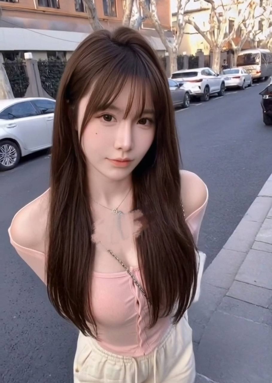 广州杨弈 纯欲少女 168身高98斤 D杯 可蛇可69