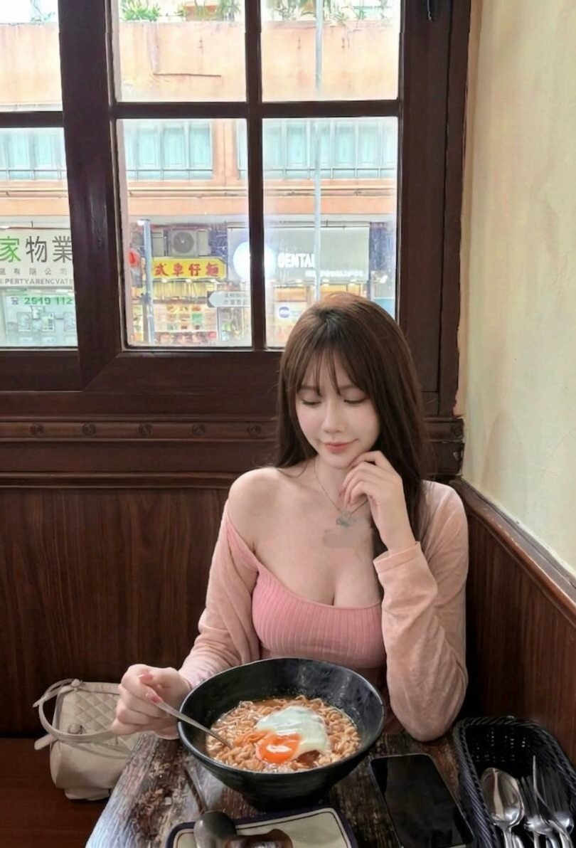 广州杨弈 白小纯 纯欲女神 168 98 D 可69可蛇