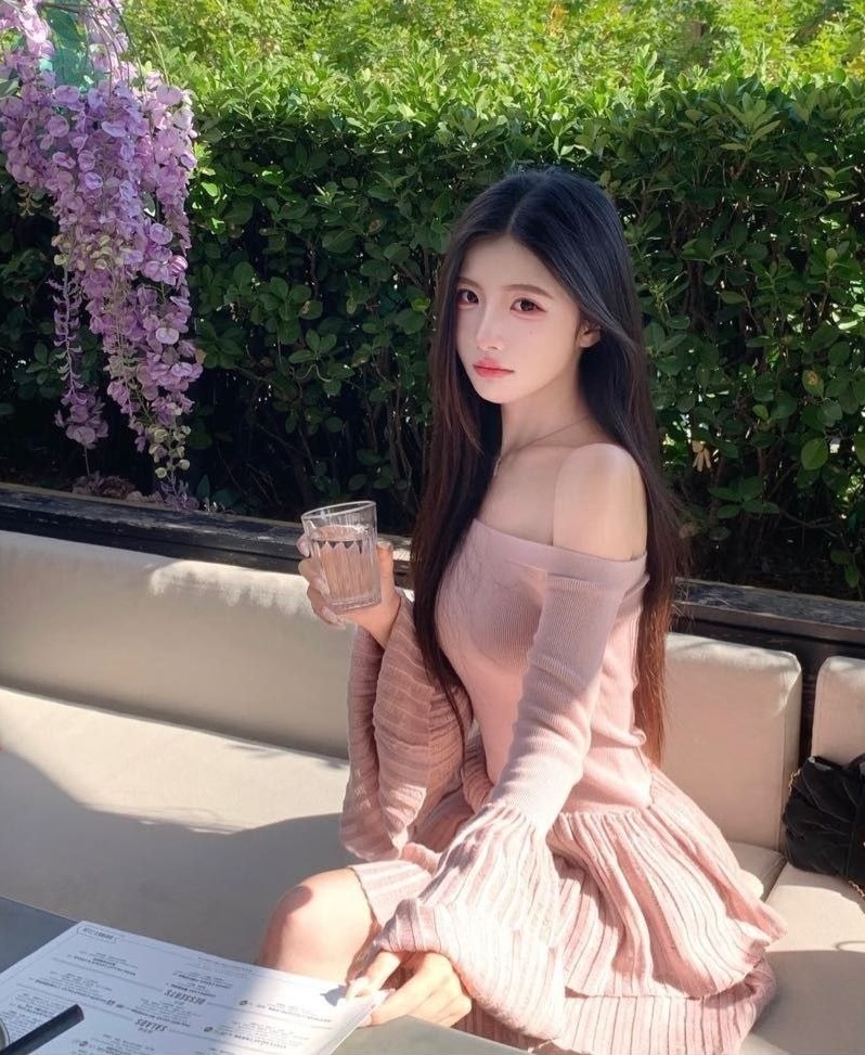 南京建邺Laochen纯欲少女170cm皮肤细腻零整容