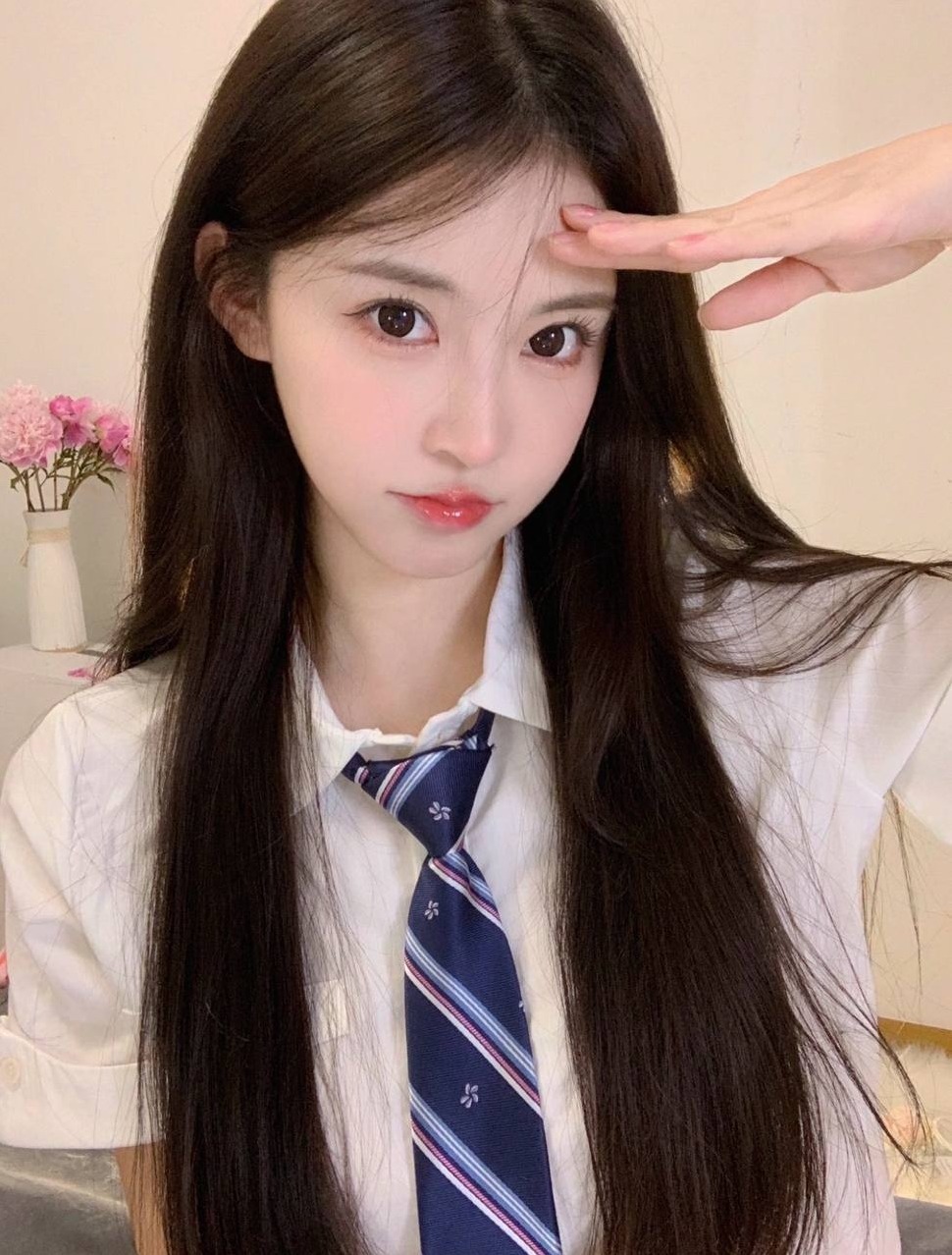 广州真真 湘妹子 白嫩皮肤 无纹身 三点粉嫩 可盐可甜