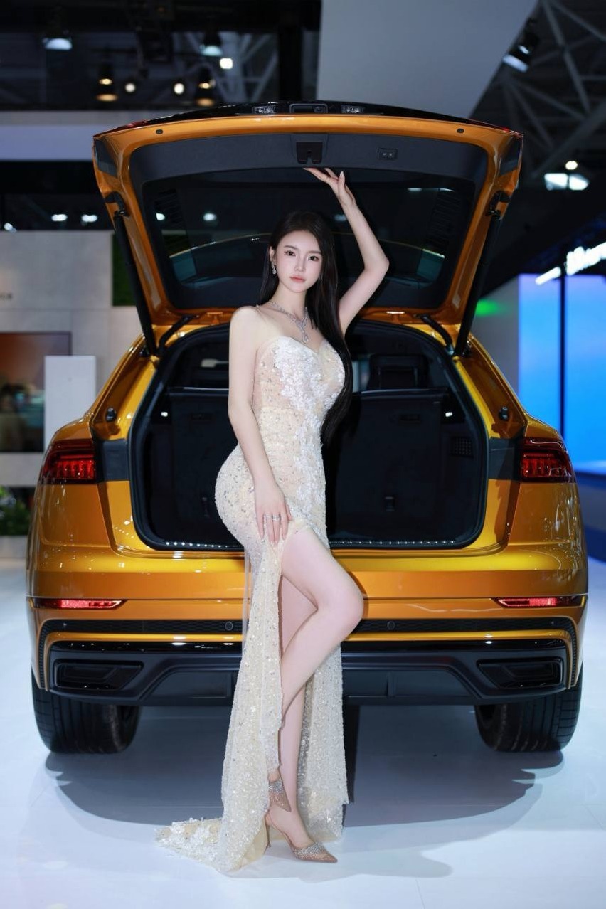 深圳宝安性感小薇 曲线凹凸 高挑美腿 专业服务