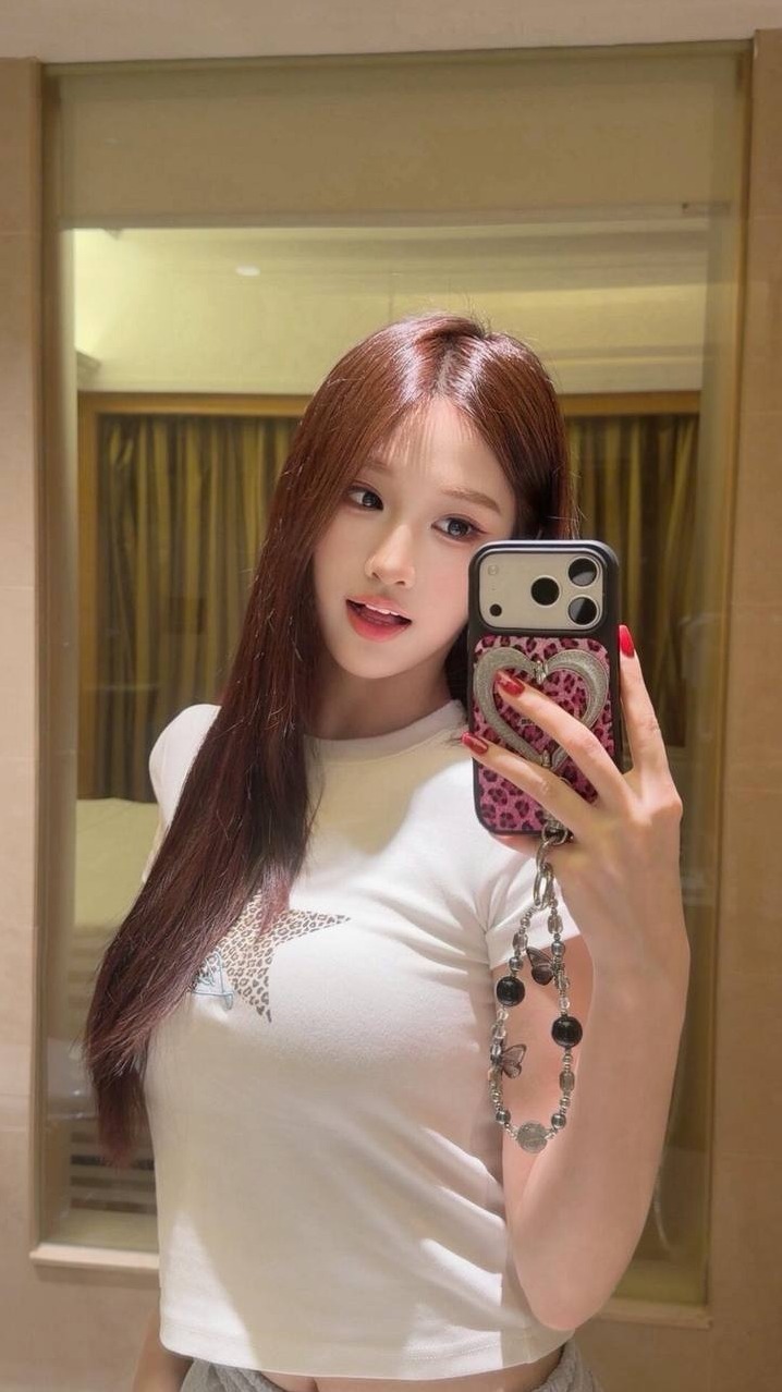 杭州上城娜娜子172cm34C清纯少女小红薯博主主播