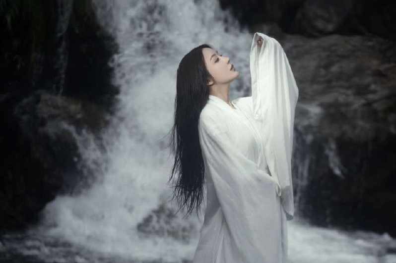 广州 颜如玉 178D 超模艺人 常年瑜伽 身材完美 风情万种
