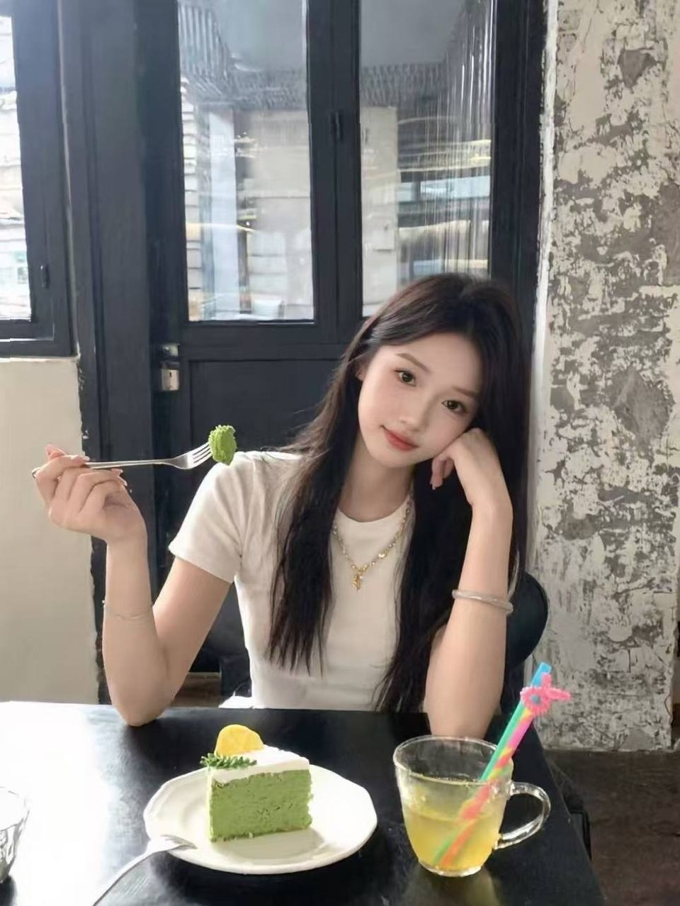 杭州上城区扶摇沈168C身高168cm天然妈生脸