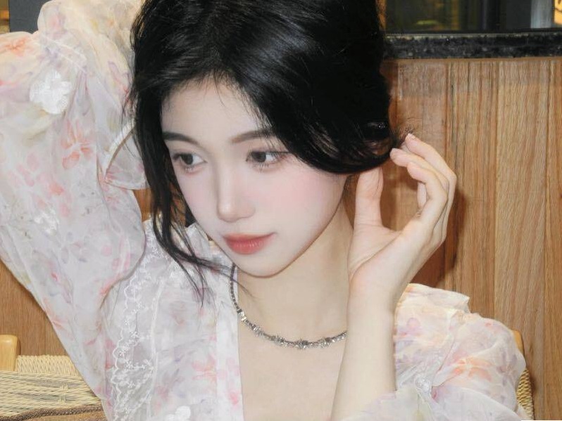 杭州 张艺兴 净165 小C 43kg 腿细长 待客如初恋