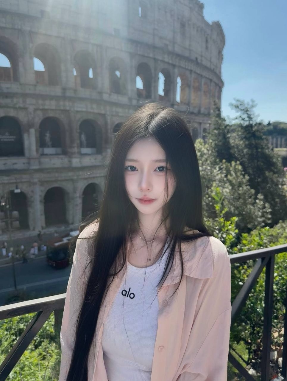 杭州上城张艺兴身高178cmC杯全身雪白天生翘臀全自动女友