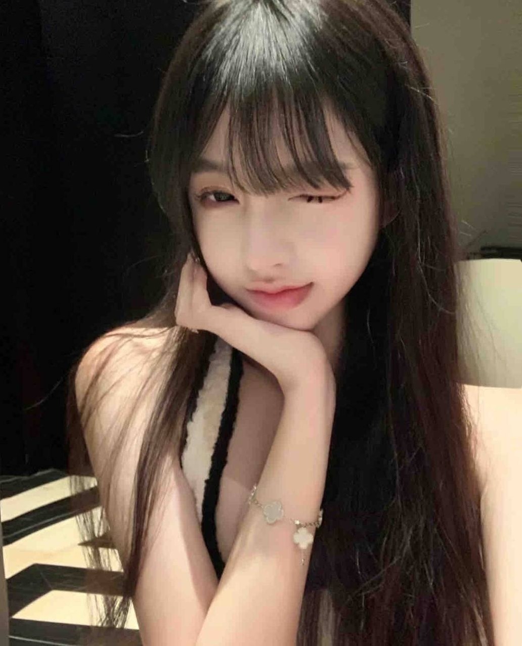 广州天河兔牙妹Coser童颜巨乳身高158cm