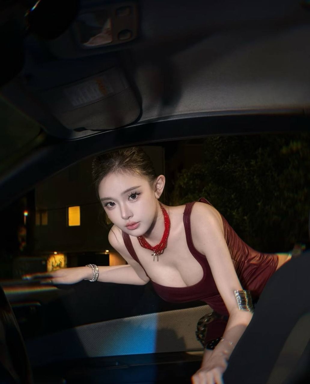 广州杨弈 待客如男友 真实照片 如假赔总