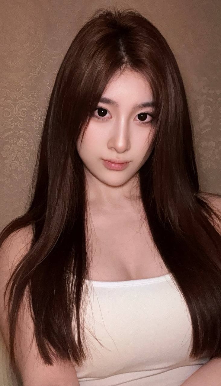 北京妮妮 02年湖南人 173cm E杯 全身0整 健身 御姐