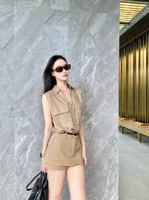 深圳宝安性感辣妹小美蜂腰翘臀身高165cm 热情主动