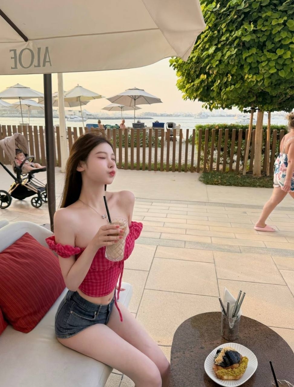 广州杨弈 精致清纯少女 170大E 零整容 三点粉