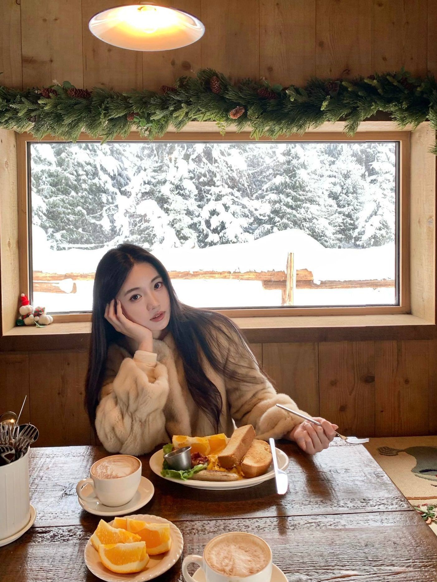 上海白小纯同学净高172体重95斤D杯雪白肌肤