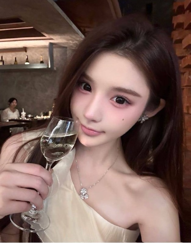 北京小志 178E 主播 瘦高身材 长腿 不见醉酒客
