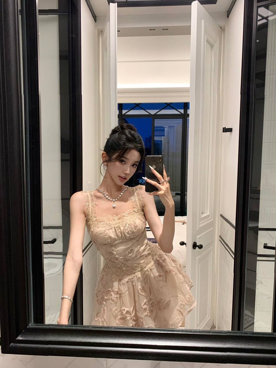 深圳龙岗御姐小娜D杯曲线迷人服务专业