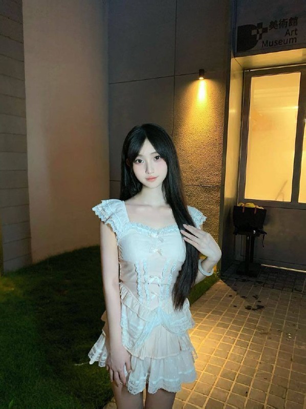 白小纯 广州 杨弈 168cm 一字马