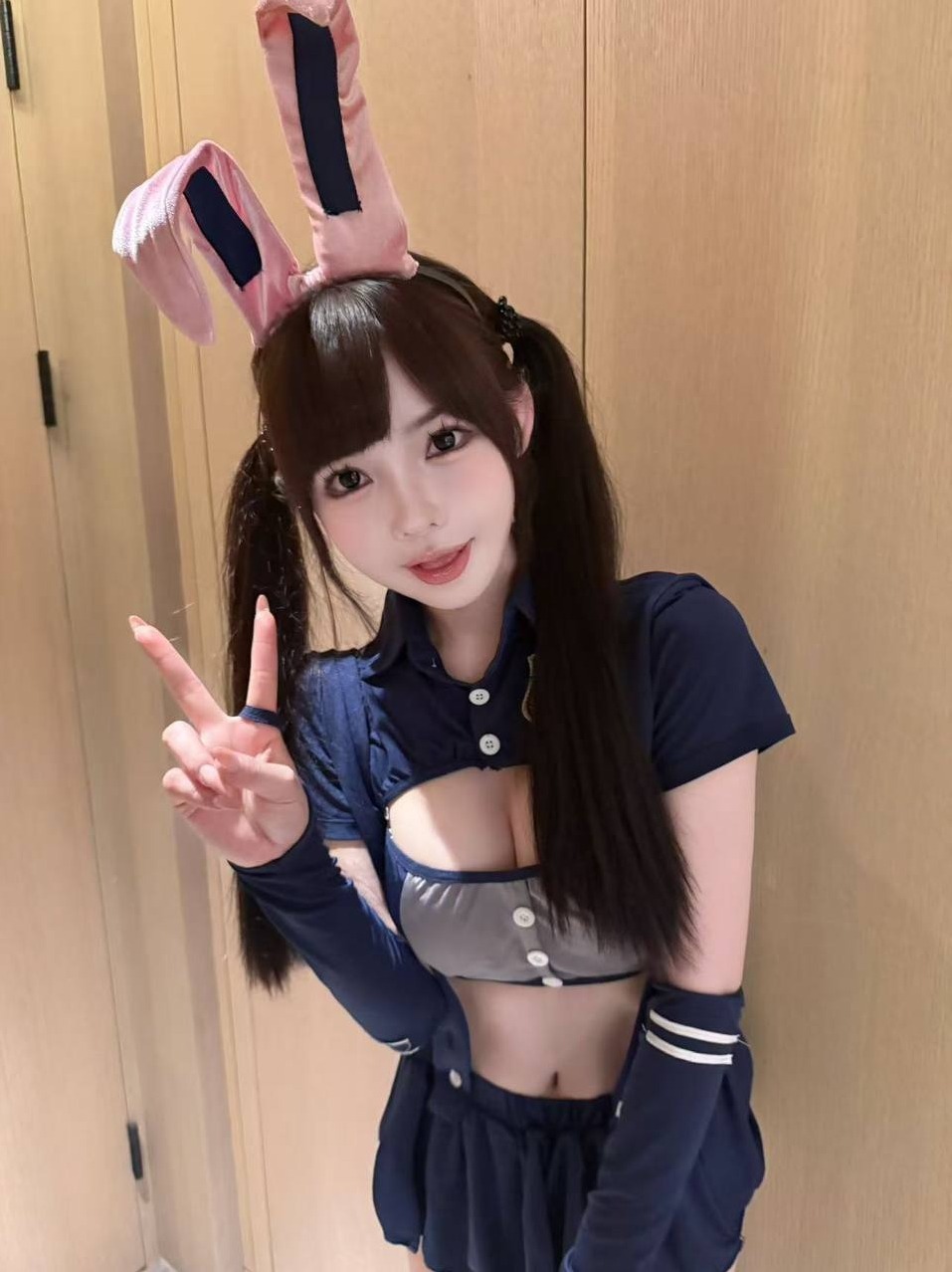 广州越秀甜美少女Coser糖糖腰细腿长165cm 角色扮演