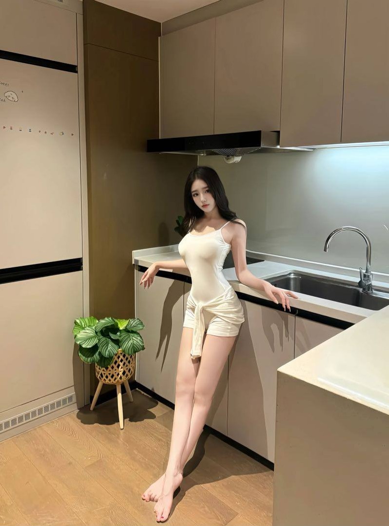 上海杨弈 高挑纤细 拍片自然 温柔乖巧 疏离感反差
