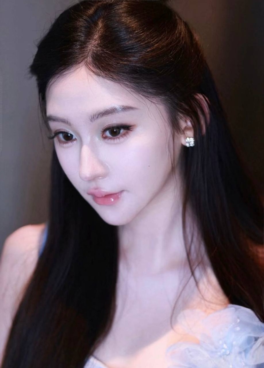 深圳南山艾米 175D气质御姐 大长腿白皙 温柔女友感满分