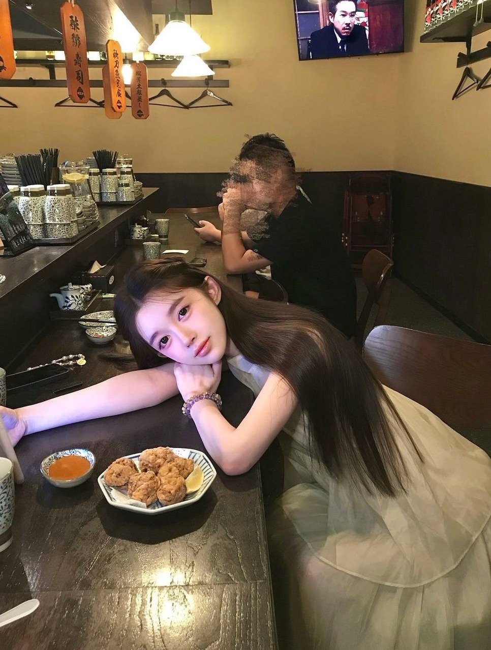 深圳 水果姐姐小满 笔直筷子腿 皮肤白皙 无纹身 顶级女孩