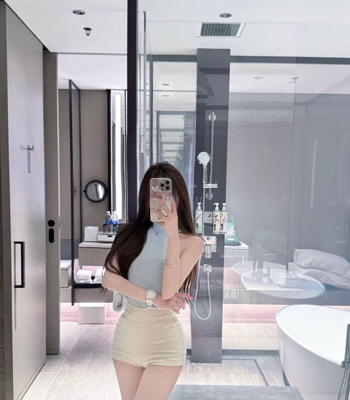 杨弈 168cm 广州