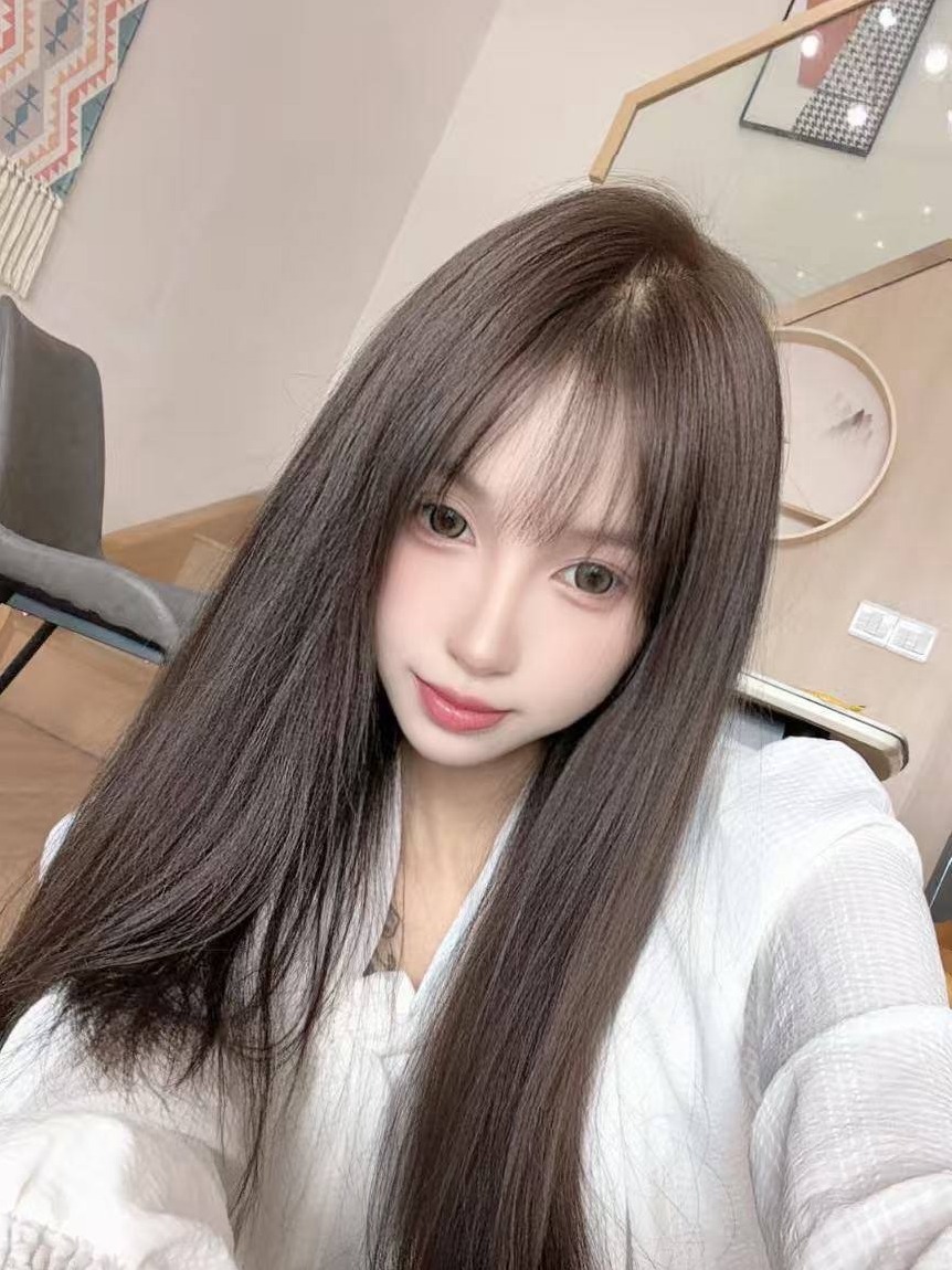 深圳米雪儿 身高173C杯 A4腰 筷子腿 皮肤白嫩 刚下小嫩妹