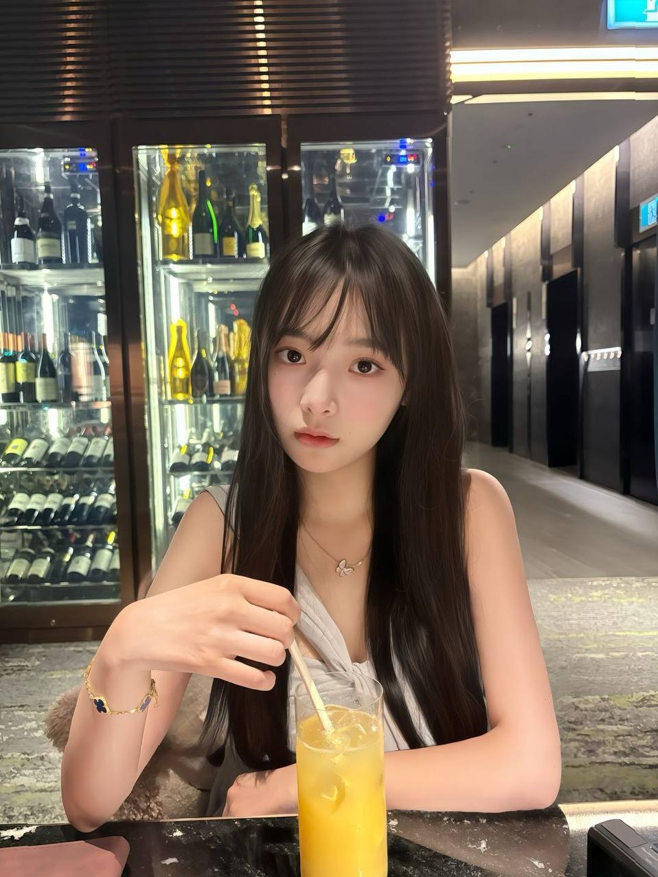 深圳宝安御姐Momo 长腿美腿 商务接待经验丰富
