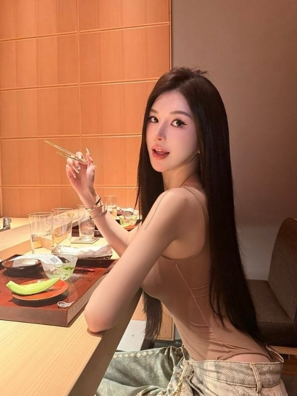 深圳福田清欢暖儿 175cm50kg蜜桃臀薄肌紧致身材