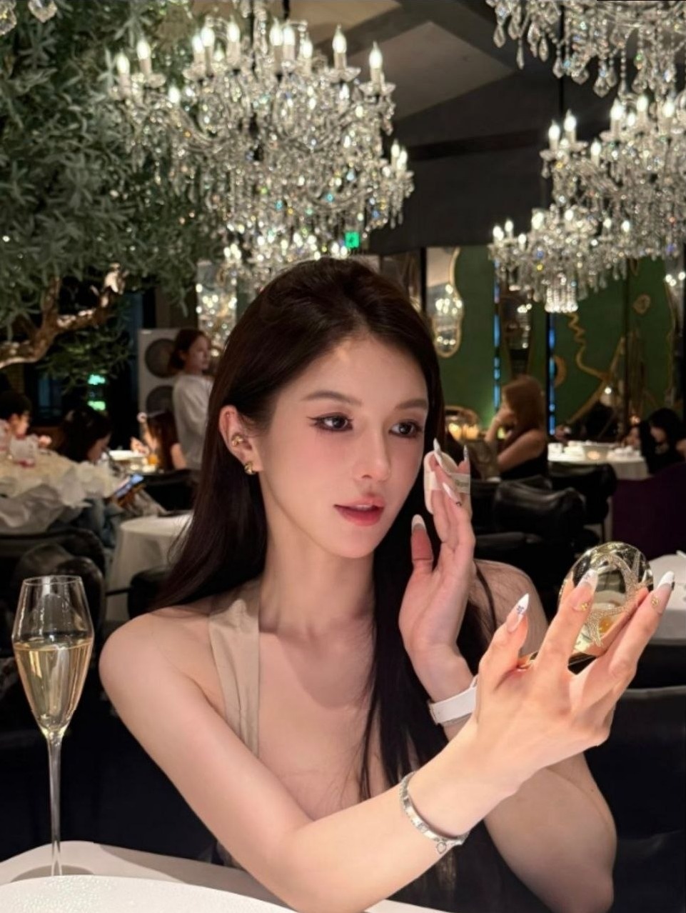 深圳清欢暖儿蜂腰巨臀性感尤物翘臀美杀健身网红