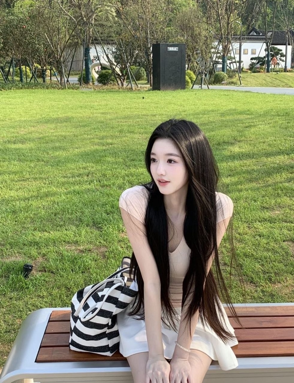 北京 露露 湖南女孩 19岁 皮肤白皙 身材苗条 天然真胸 性格好
