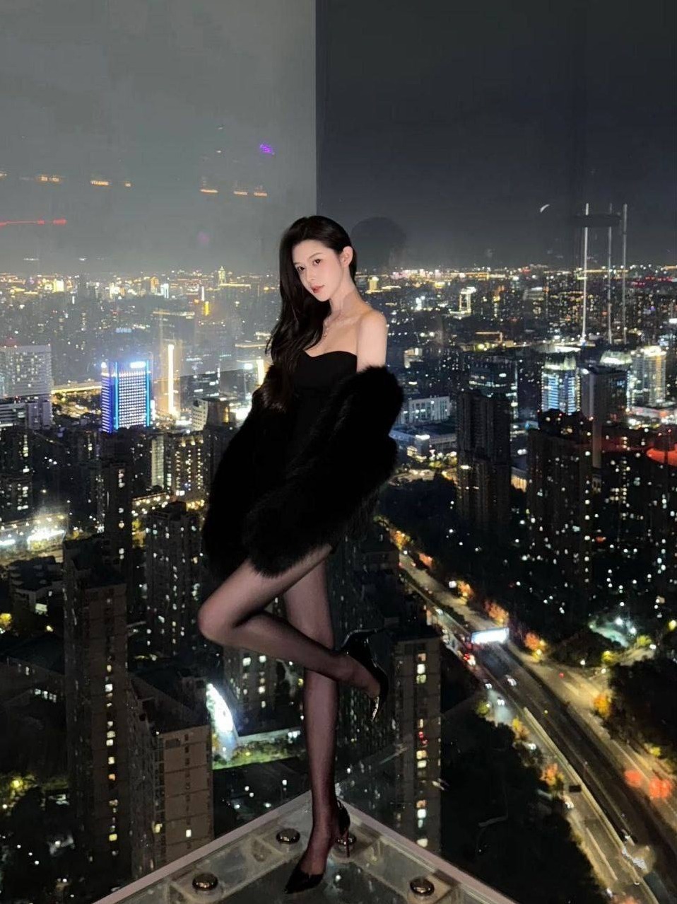 杭州上城 御姐香蕉 身高175cm 天然C 大长腿 乖巧听话