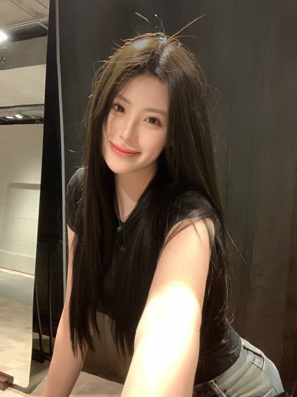 杭州香蕉硬5传媒学生净身高176cm冷白皮腹肌