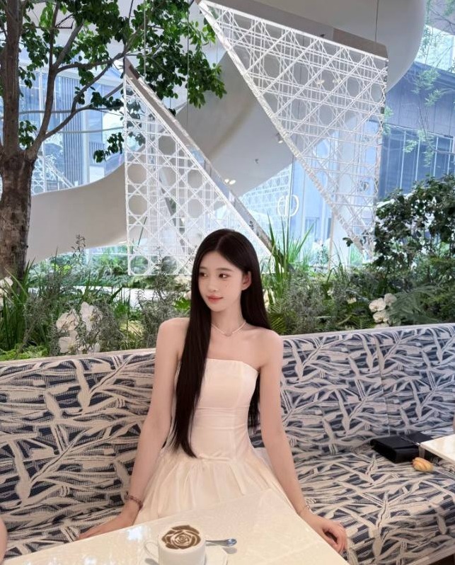 广州 杨弈 身高175cm 52kg 筷子腿 皮肤净白 声音好听 配合度高