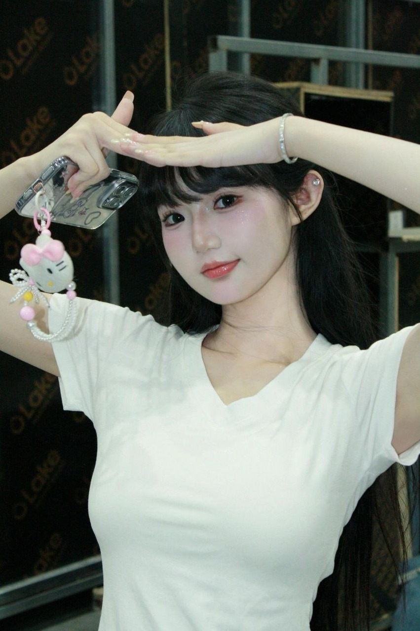 北京 苏苏 身高167 C罩杯 在读大学生 预约服务