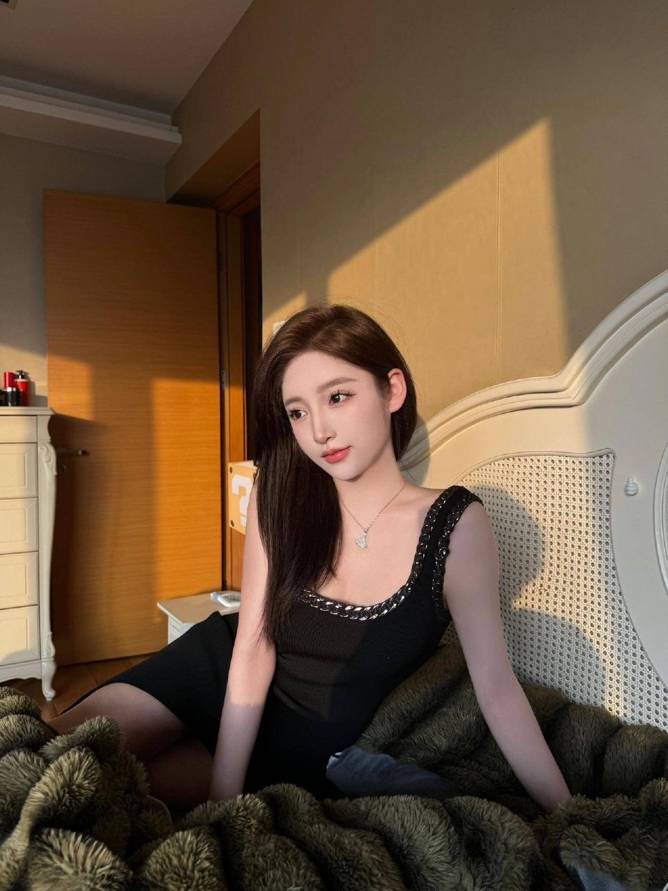 上海小红娘 宛儿 硬5高白纯 无纹身 健身网红 全身雪白 上下粉嫩