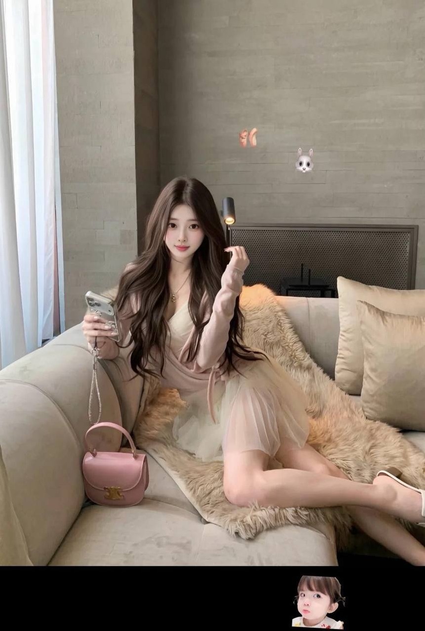 杭州香蕉 05艺术生 C杯 160cm 纯天然妈生脸 素颜可约