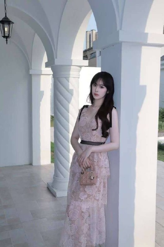 杭州西湖 仙仙 天然E杯 身高168cm 白嫩肌肤 甜美陪玩