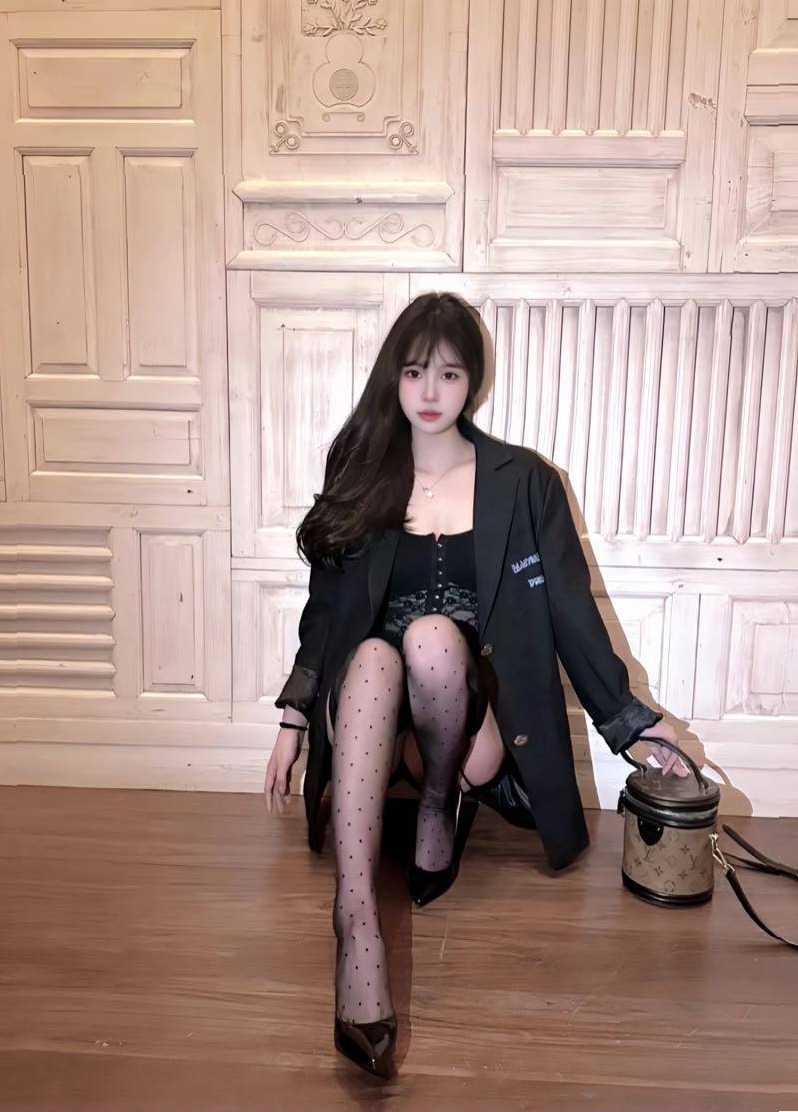 广州荔湾旗袍御姐Coser雪儿古典气质身姿曼妙